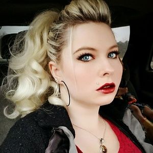 Meet your Posher, Emalyne1992